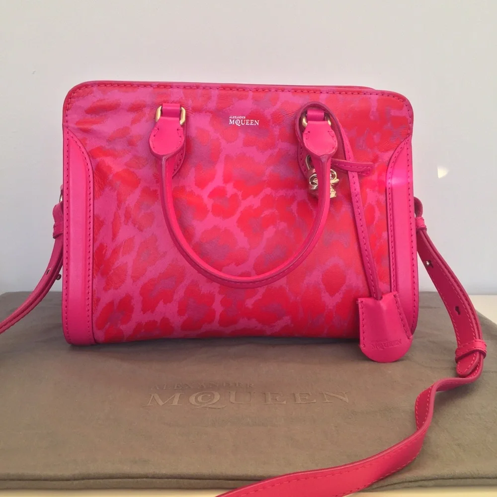 VHTF ALEXANDER MCQUEEN VINTAGE SMALL PADLOCK SATCHEL PINK RED LEATHER FLAME - Picture 3 of 8